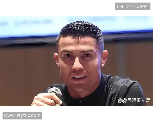 当足球球星突然疯了全场陷入混乱球迷议论不断真相扑朔迷离 当足球球星突然疯了全场陷入混乱球迷议论不断真相扑朔迷离