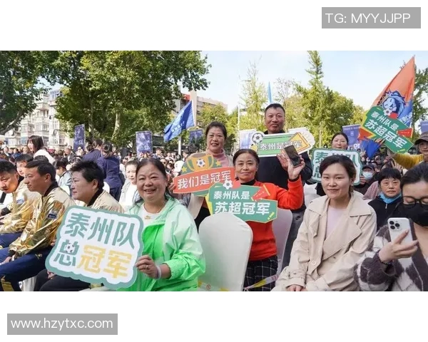 足球巨星真情宠粉温暖互动点燃球迷无限热情